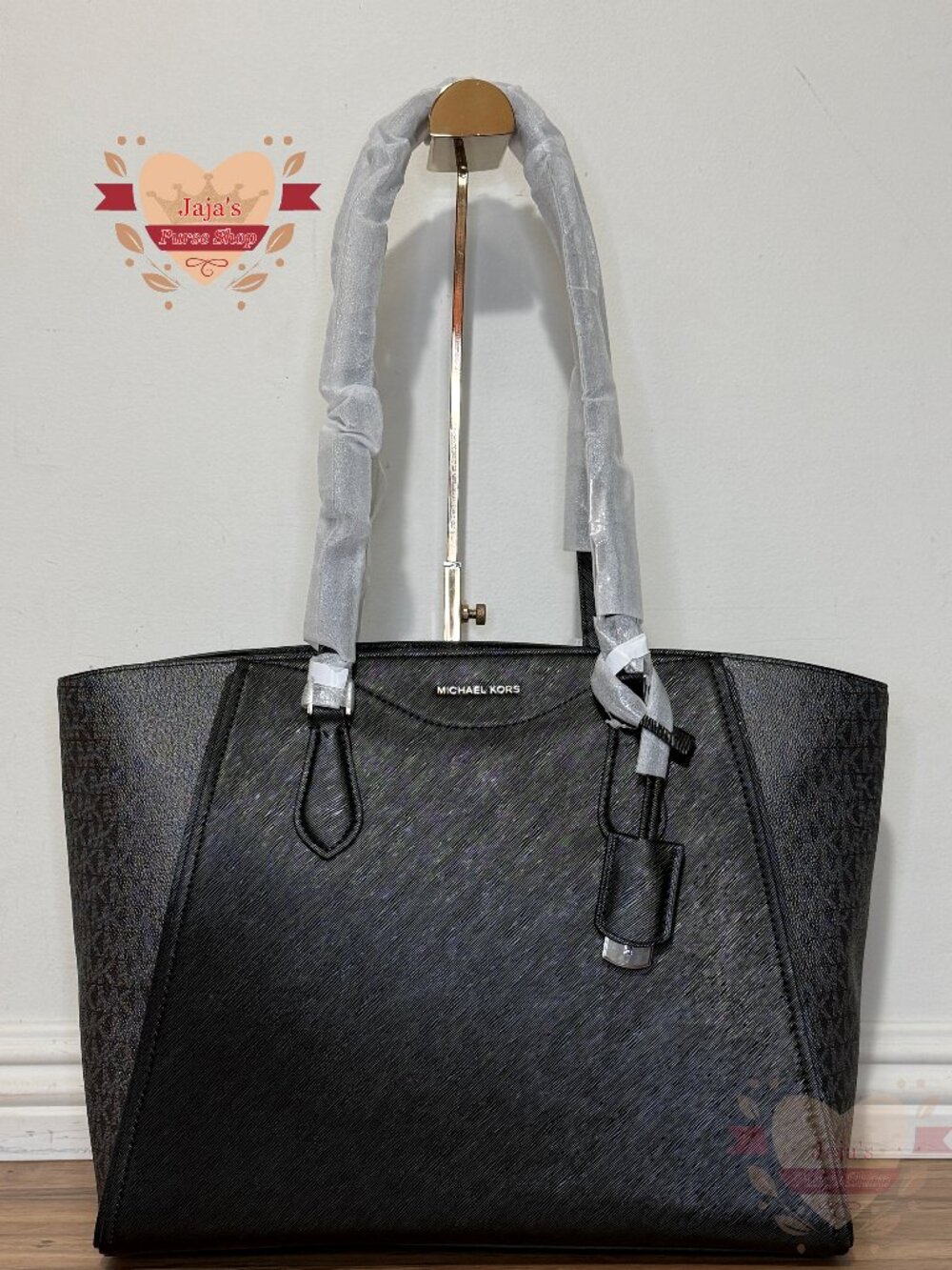 🖤Michael Kors Signature/Metallic 3 Compartment🖤